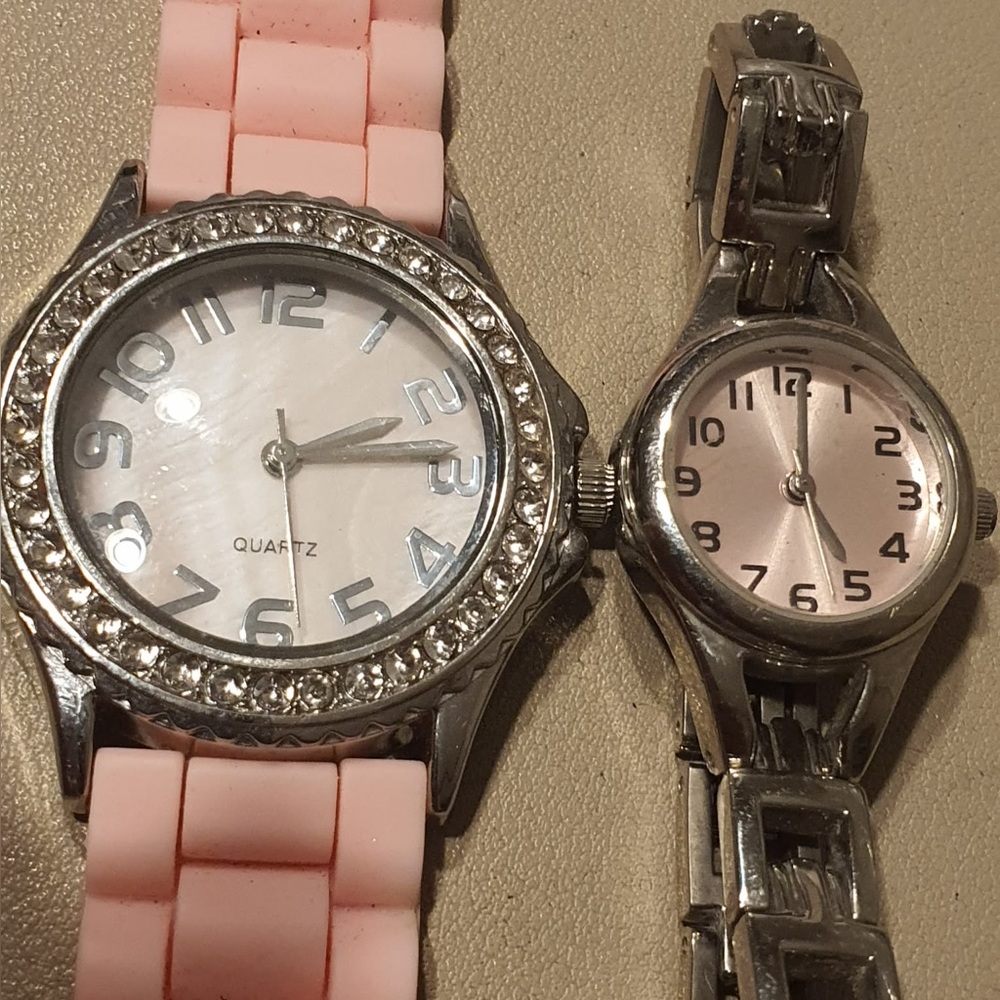 🦋10/$20🦋 Lot of 2 Pink Accutime &  Unbranded Women's Watches